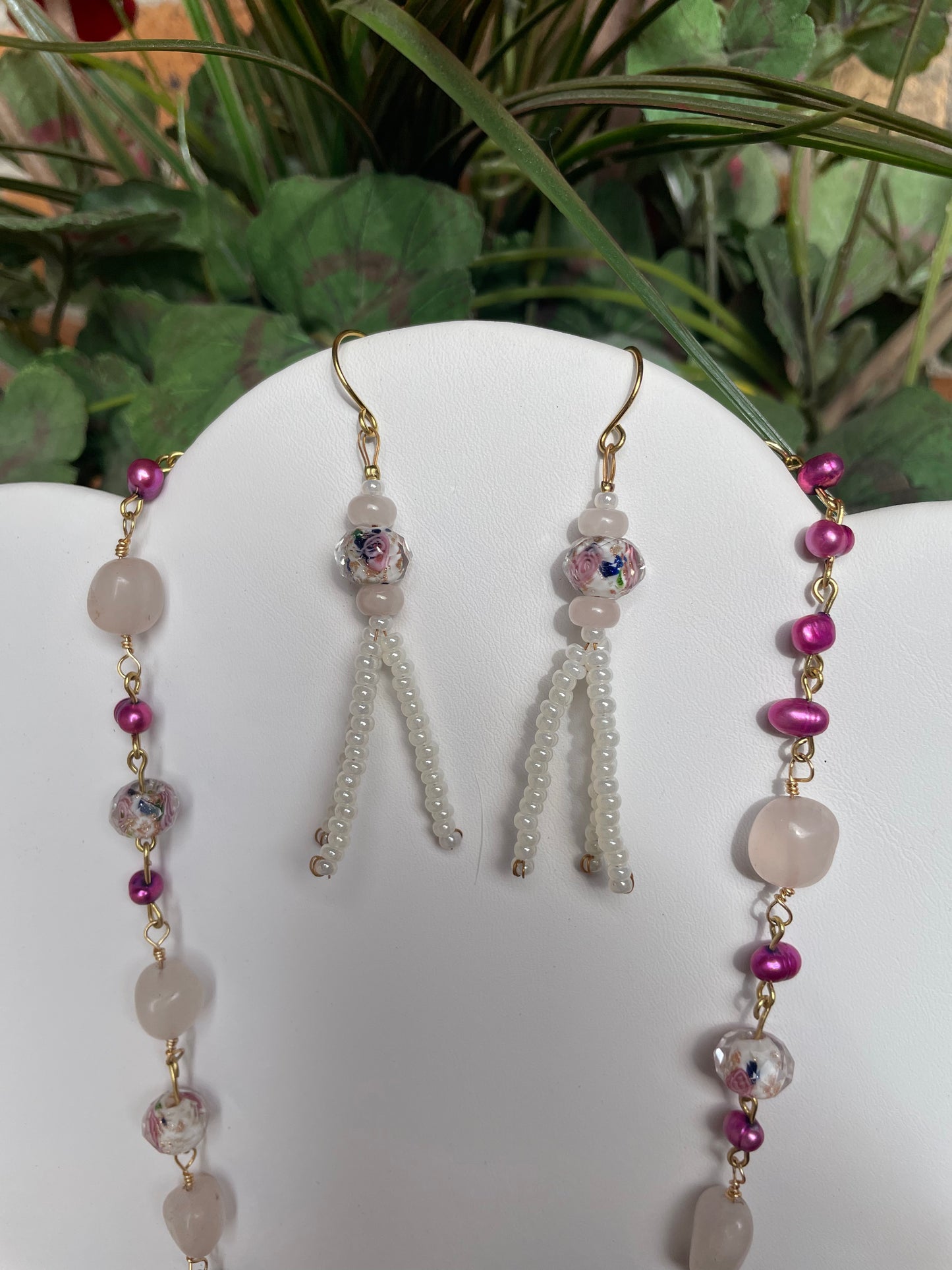 Earrings: Blushing in pink