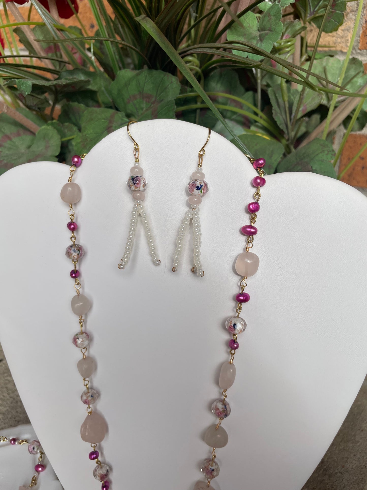 Earrings: Blushing in pink