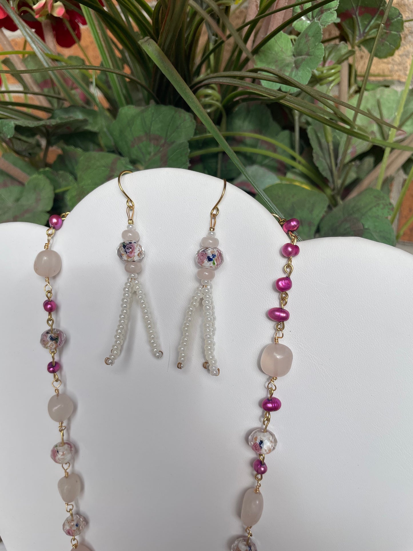 Earrings: Blushing in pink