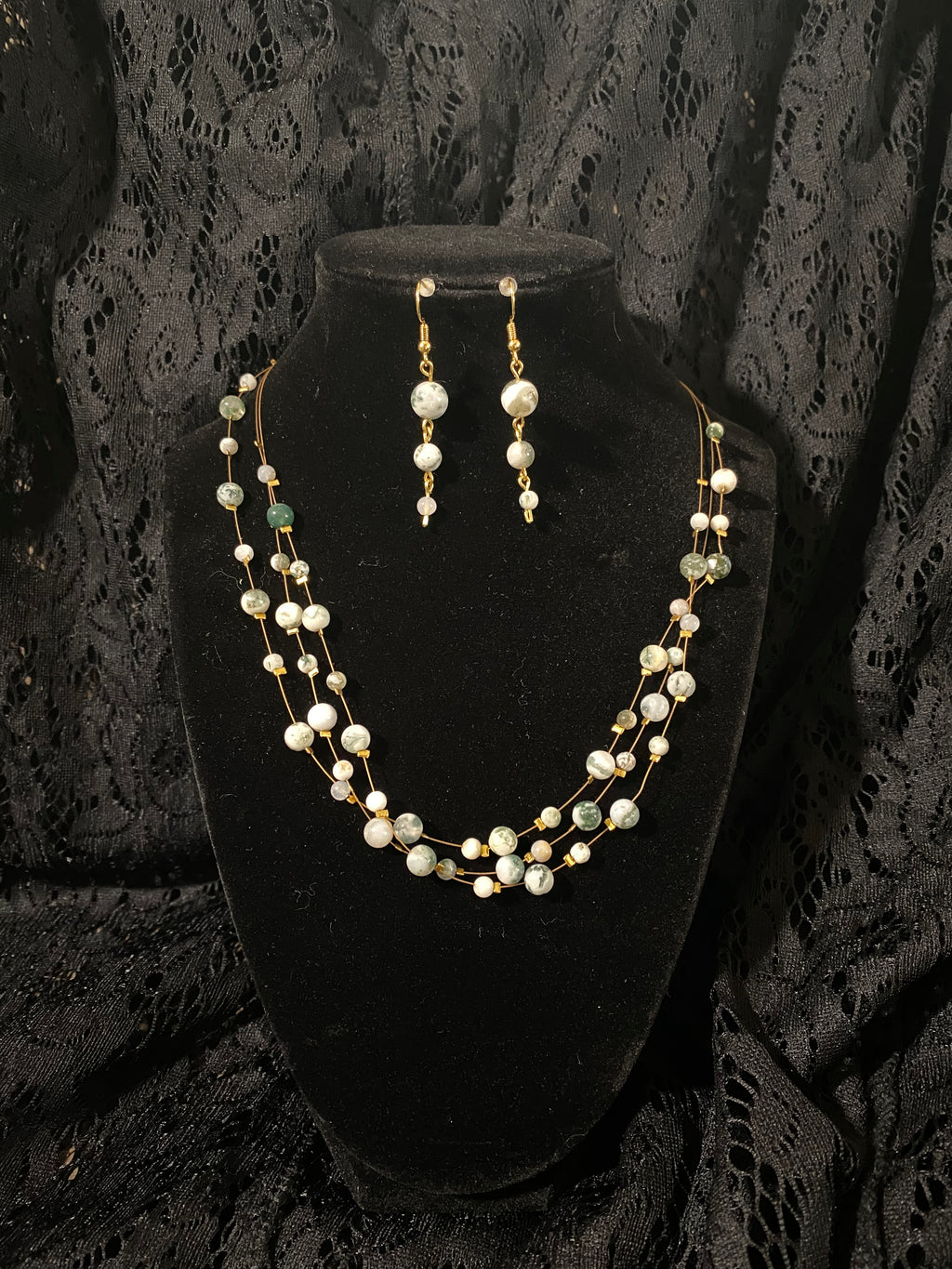 Moss agate floating necklace