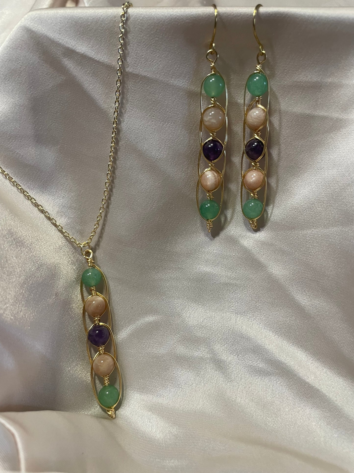 Blingin fidget jewelry: aventurine, sunstone, amethyst