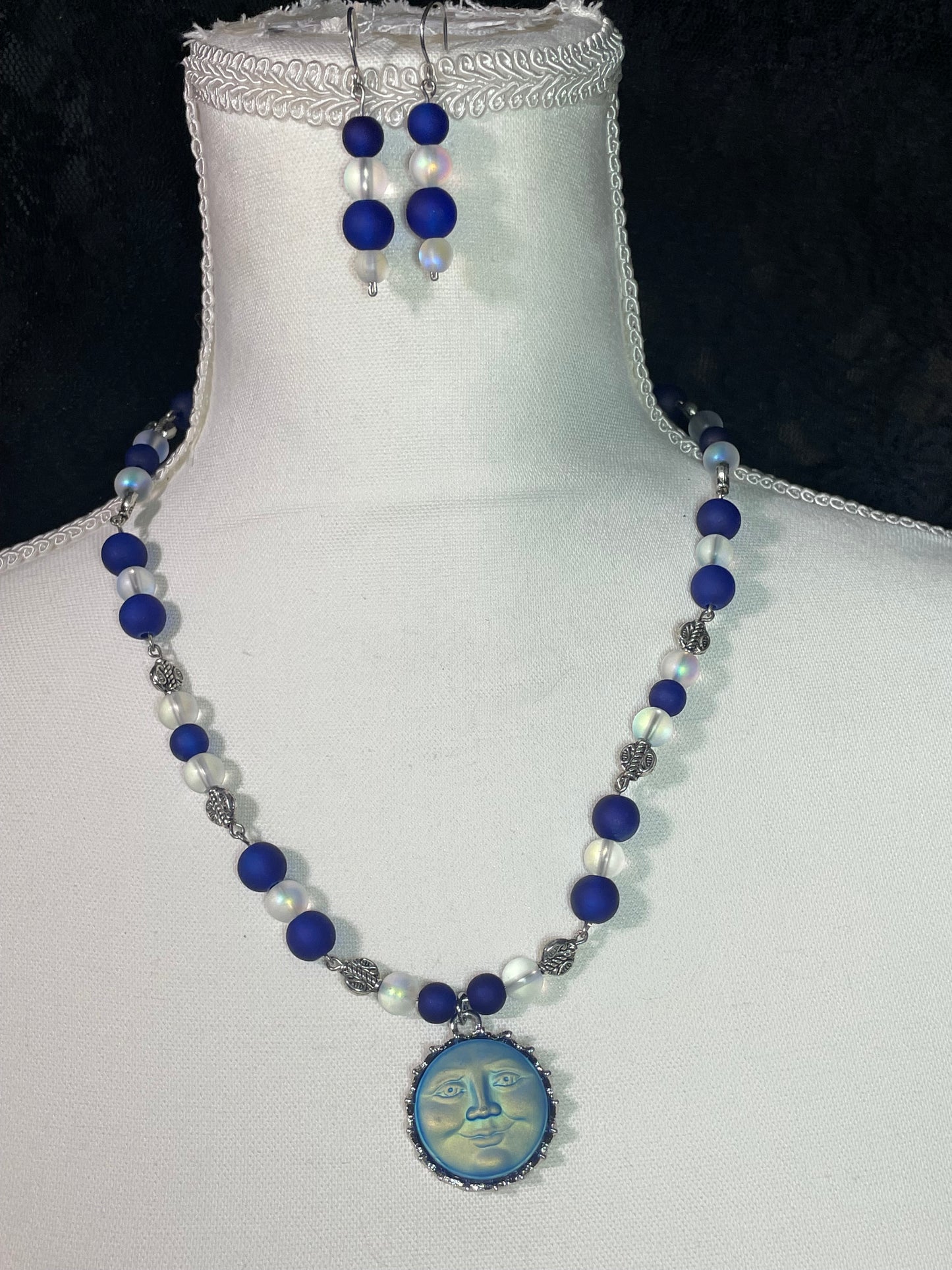 Happy matte moon with moonstone and acrylic sapphire blue (earrings included)