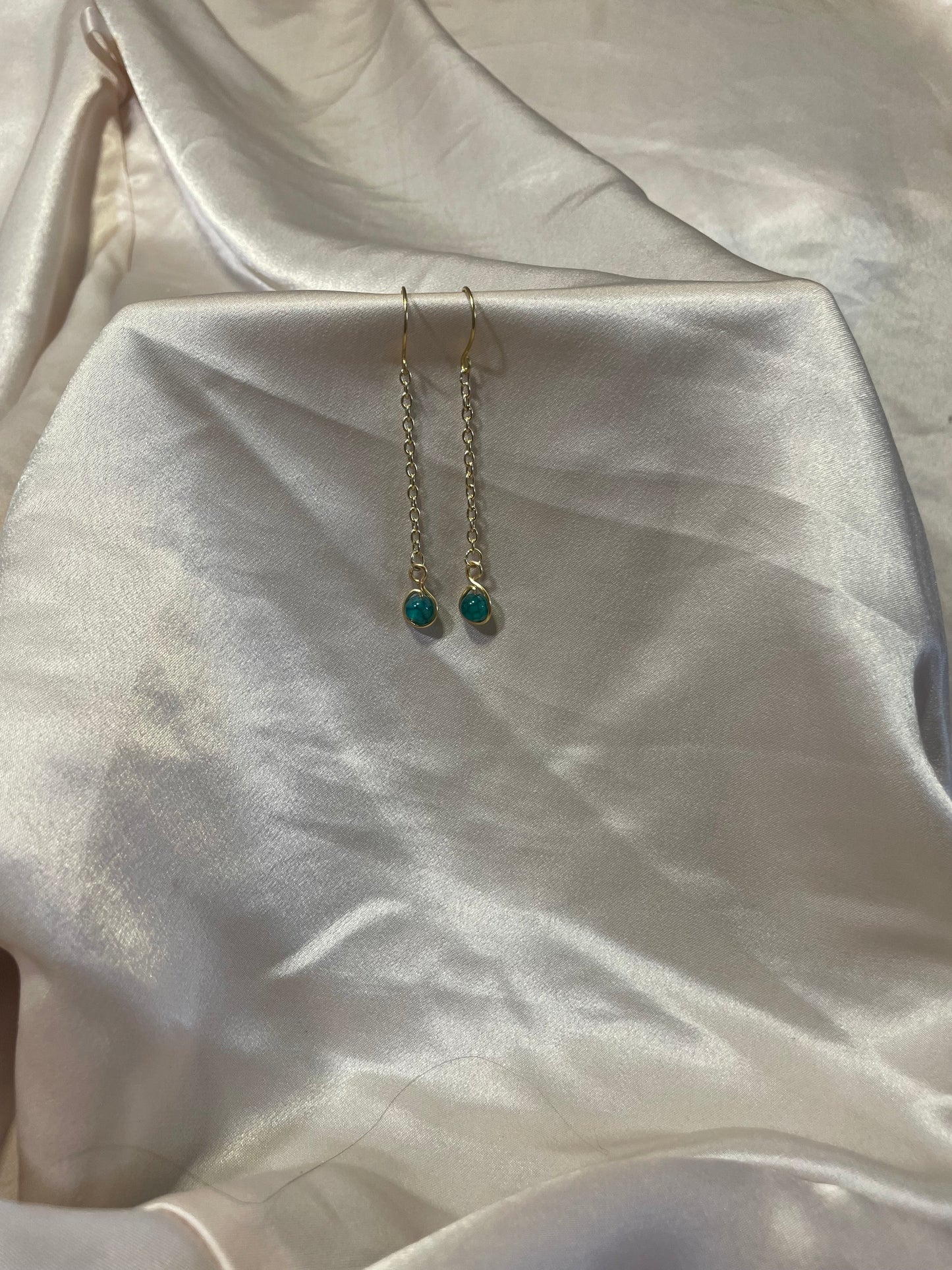 Simple and elegant chain dangle