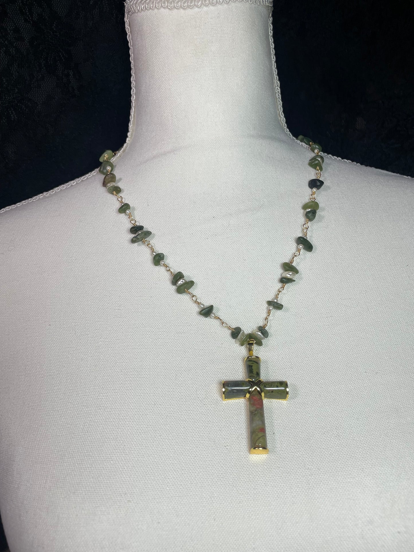 African green jasper and pearl accent with stone pendant