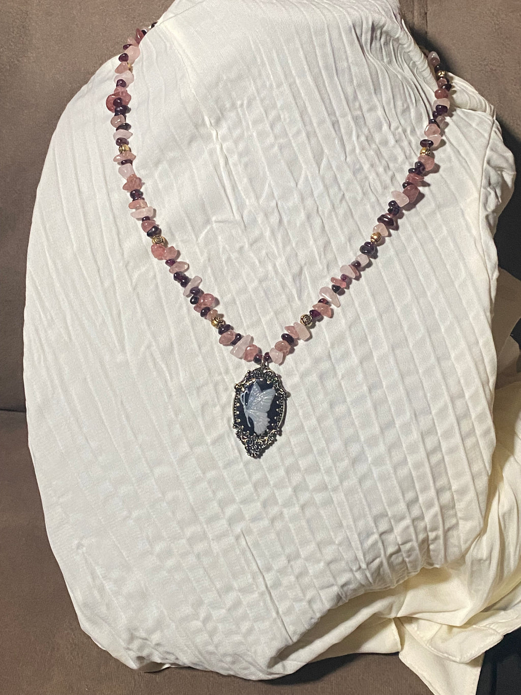 Vintage style pendant with chipped garnet and quartz