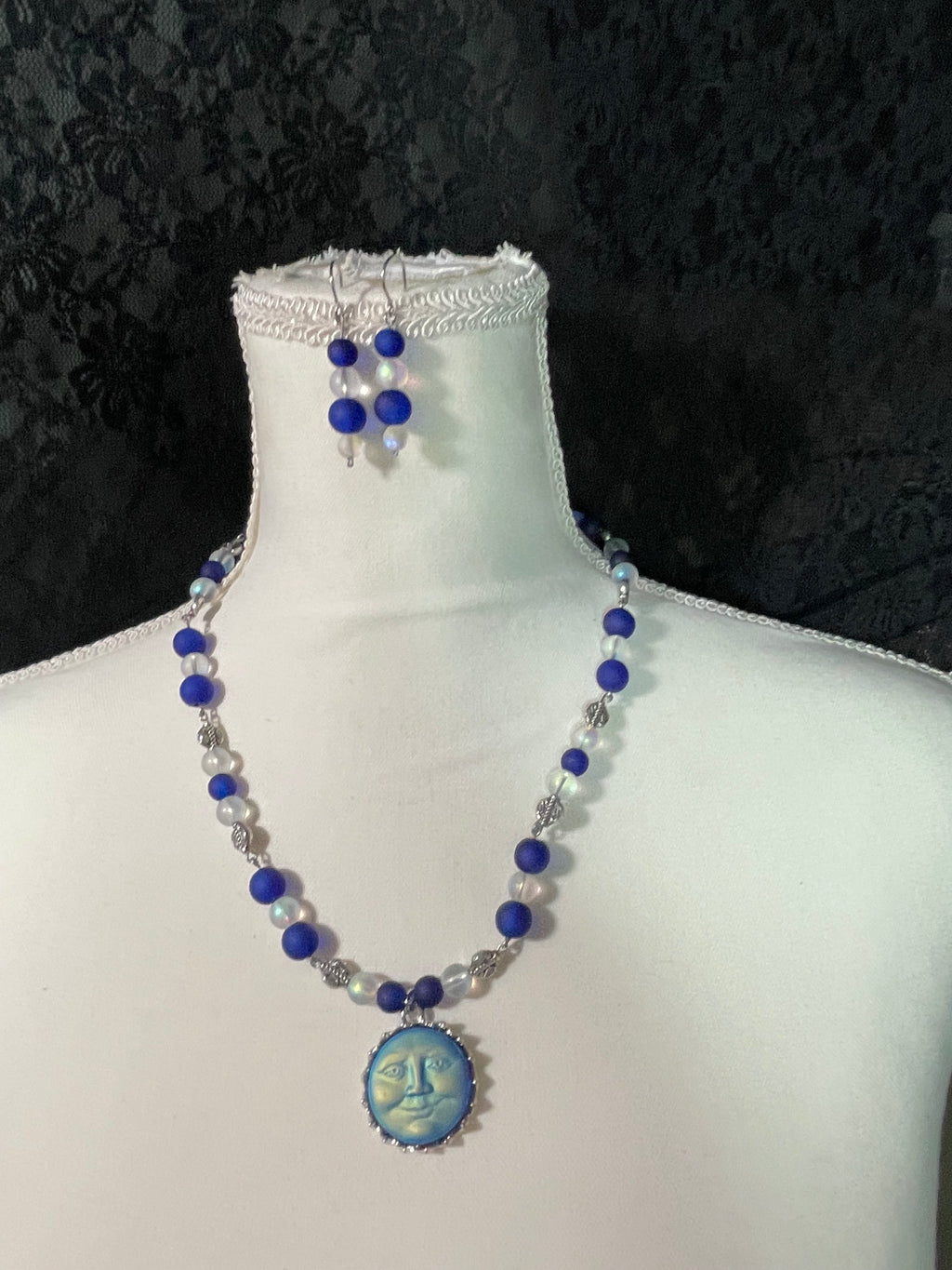 Happy matte moon with moonstone and acrylic sapphire blue (earrings included)