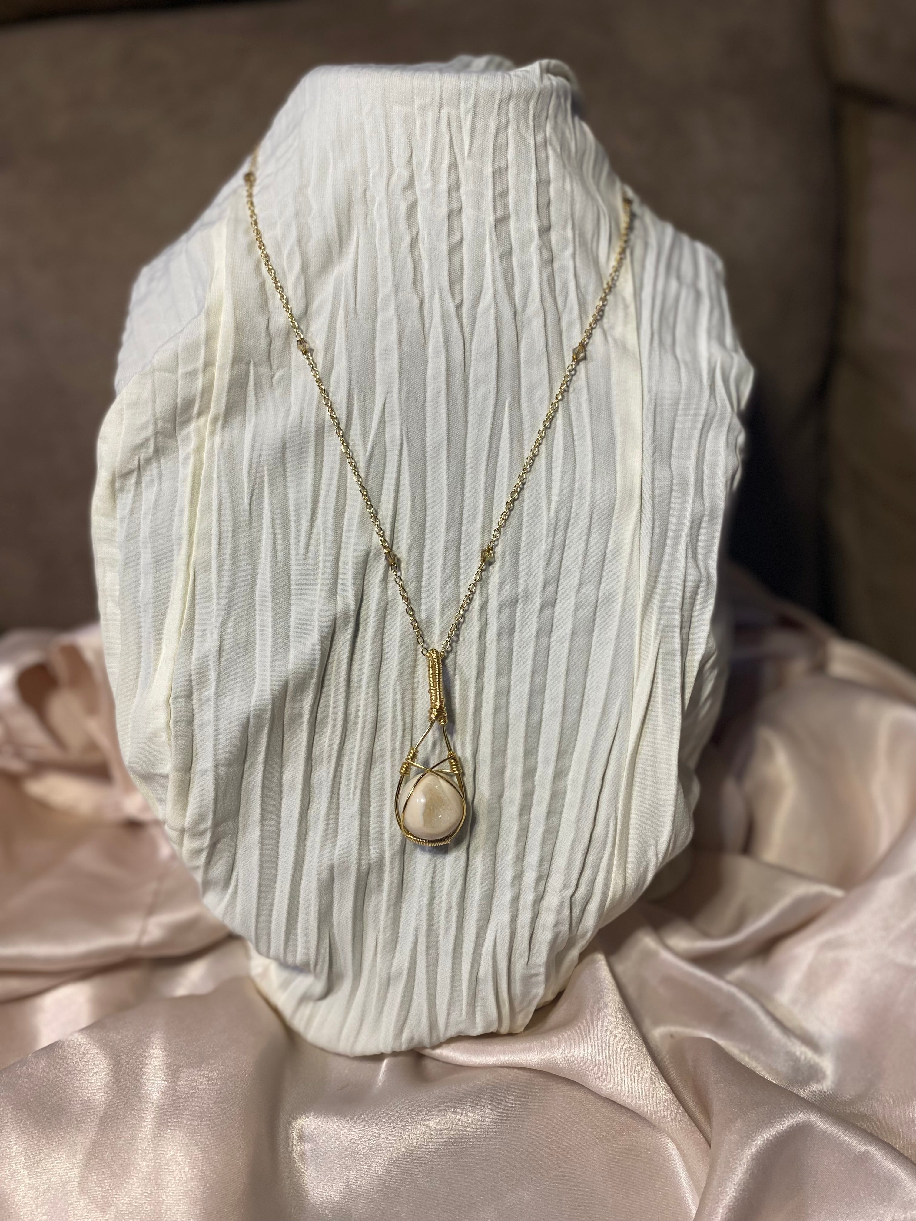 Wire wrapped creme geode sphere