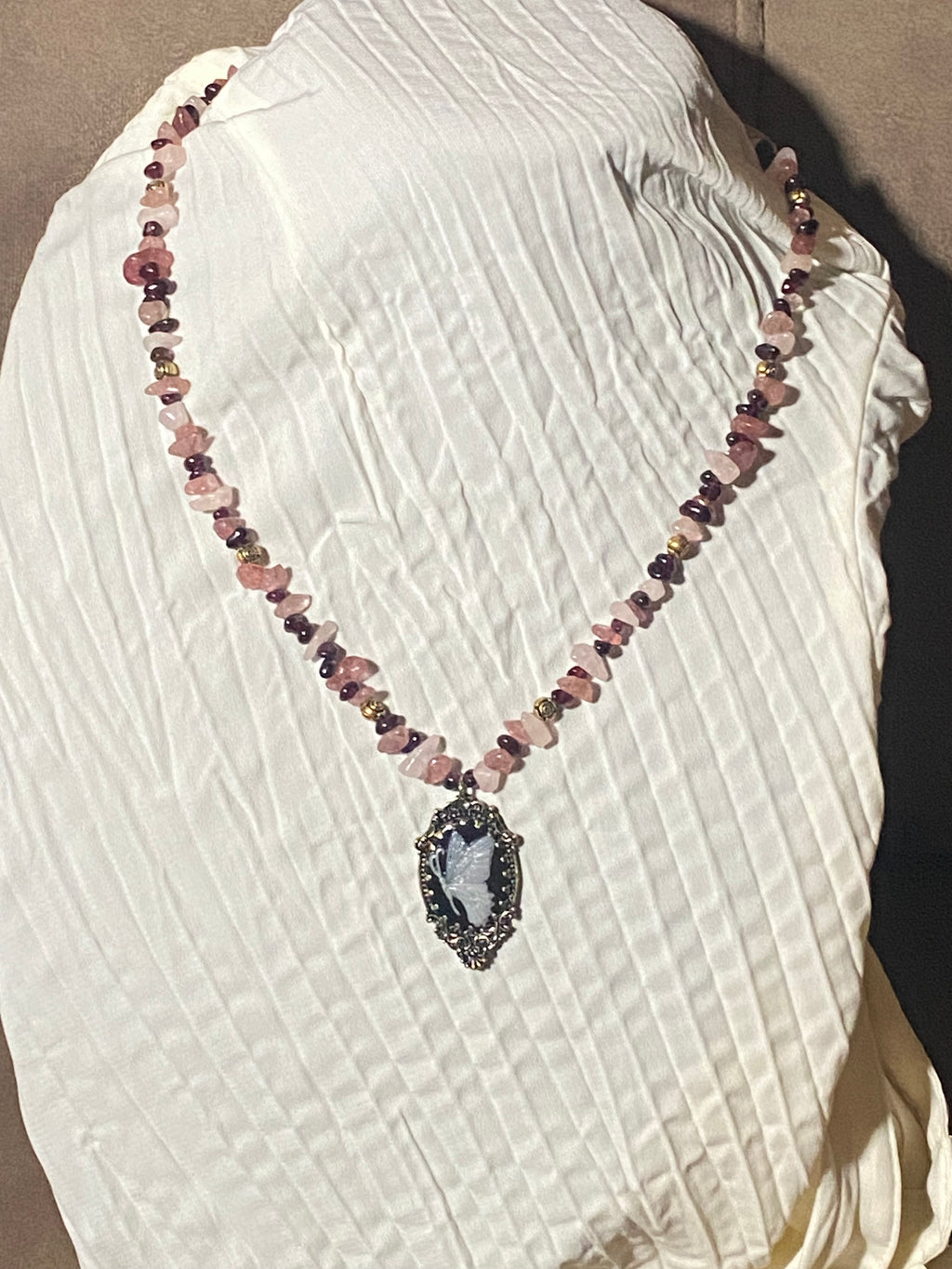 Vintage style pendant with chipped garnet and quartz